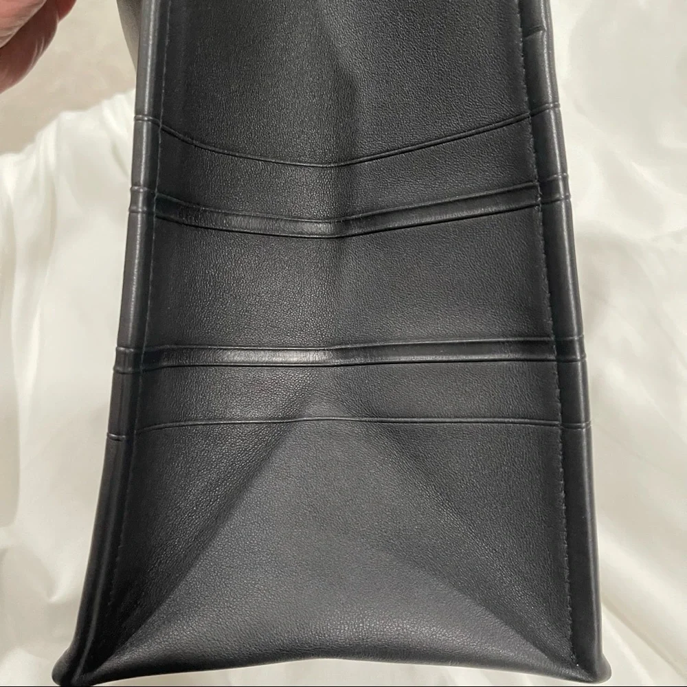 Christian Dior Leather Book Tote - Medium - Picture 9 of 16